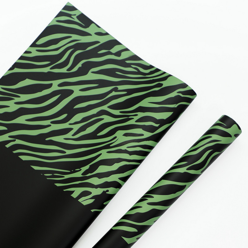 Zebra desenli altı renkli çiçek ambalaj kağıdı
