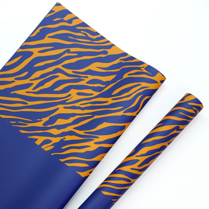 Zebra desenli altı renkli çiçek ambalaj kağıdı