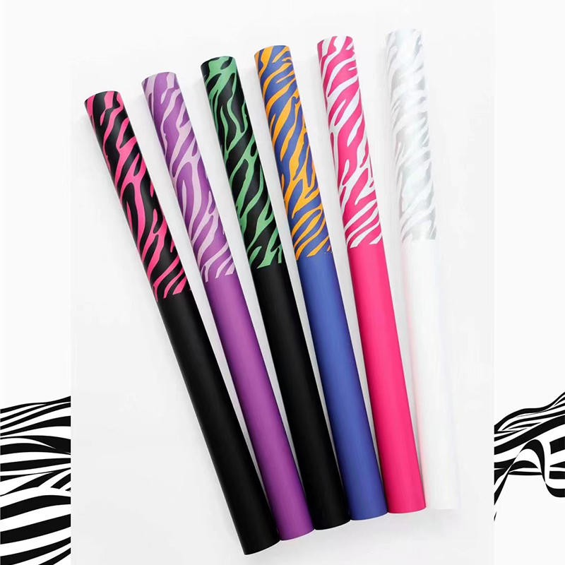 Zebra desenli altı renkli çiçek ambalaj kağıdı